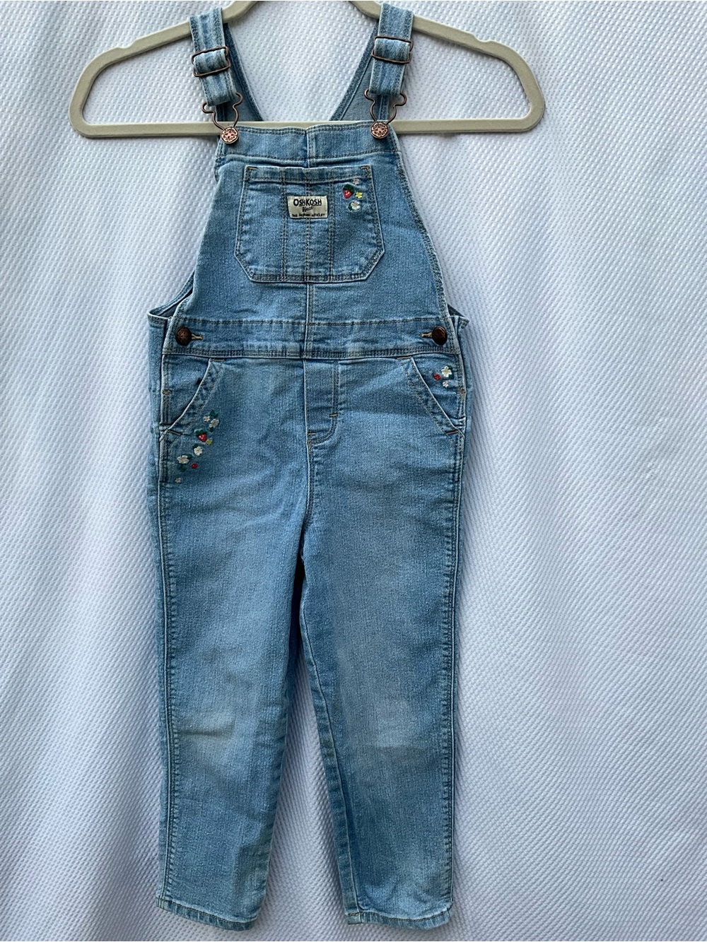 OshKosh B'gosh 5T Girls Denim Overalls Embroidered Strawberry Floral Stretch